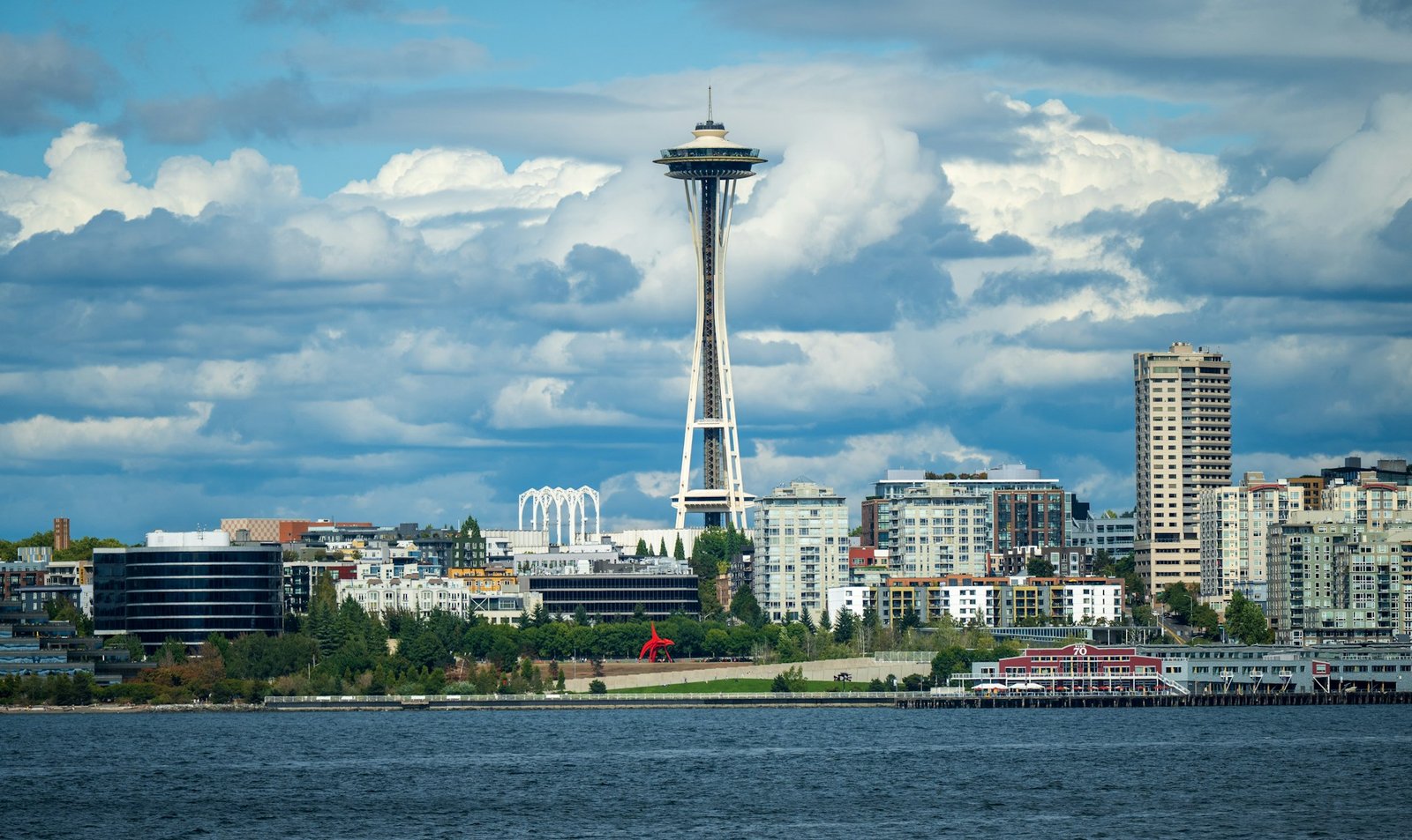 seattle skyline with space needle and puget sound