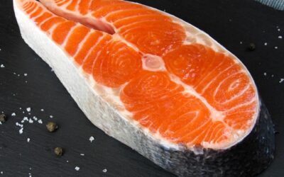 Wild vs Farmed Salmon: What Seattle Locals Really Eat